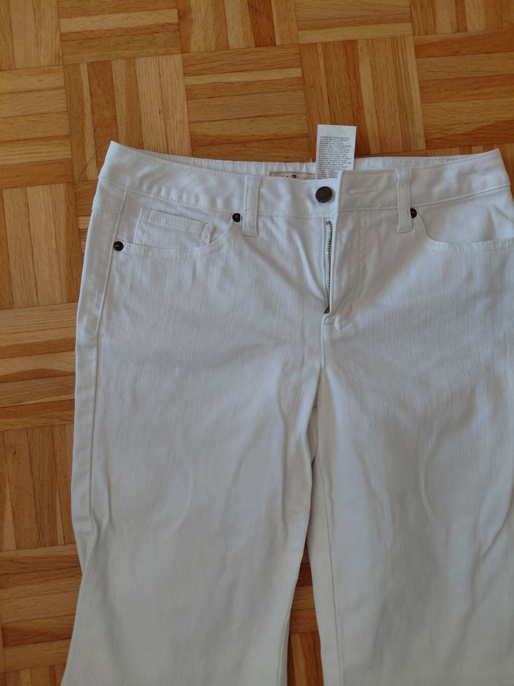 Jeans: Damen Bermuda weiss gr 38 – Nuovo (secondo la descrizione) da Aesch BL venduto da shiva0211 1