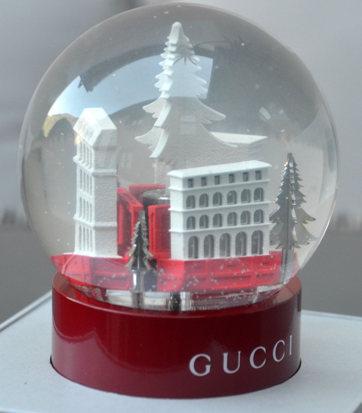Alle Dekorationen: Gucci Glaskugel / Boule de verre – Gebraucht aus Collonges von Allegree 4