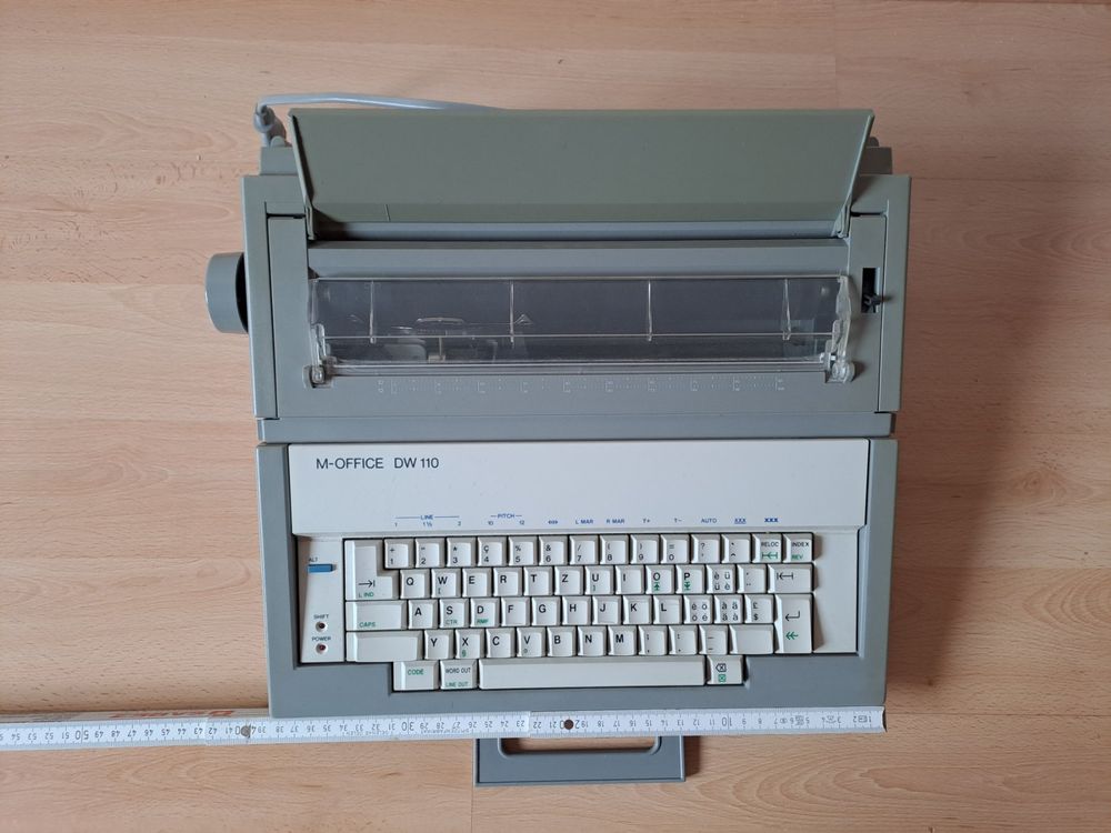 Macchine da scrivere: M-Office DW 110 Schreibmaschine - elektrisch - leicht – Usato da Andwil TG venduto da Natur5 2