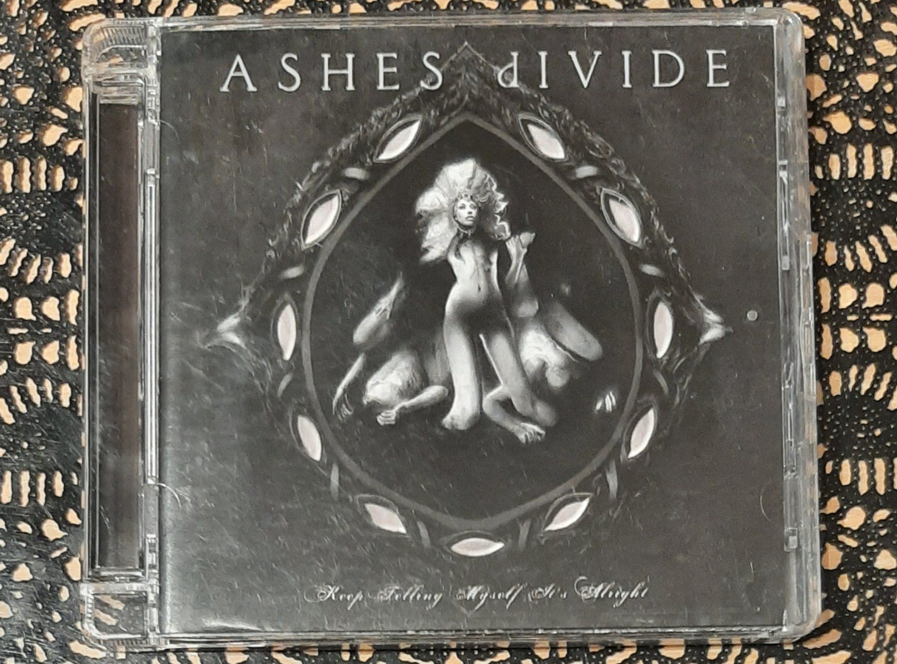 CDs: Ashes Divide - Keep Telling Myself It's..., USA Rock CD 2008 – Gebraucht aus Schönenberg TG von Gregordini