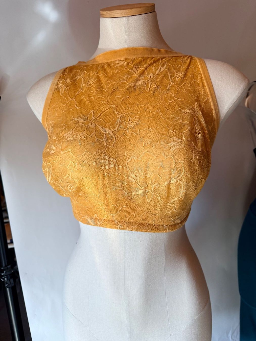 Triumph Altra biancheria intima: TRIUMPH, Bustier AMOURETTE CHARM Shimmer, Grösse 85E, Orange – Nuovo e nell'imballaggio originale da Rudolfstetten venduto da gst_g7xl