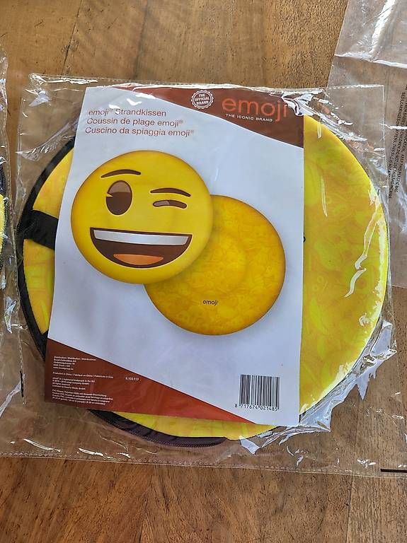 Cuscini: Emoji Strandkissen – Usato da Rotkreuz venduto da MASI17 1