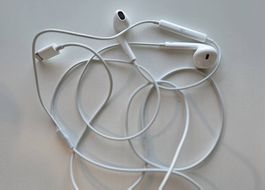 Apple Kabel Kopfhörer (mit altem Stecker)