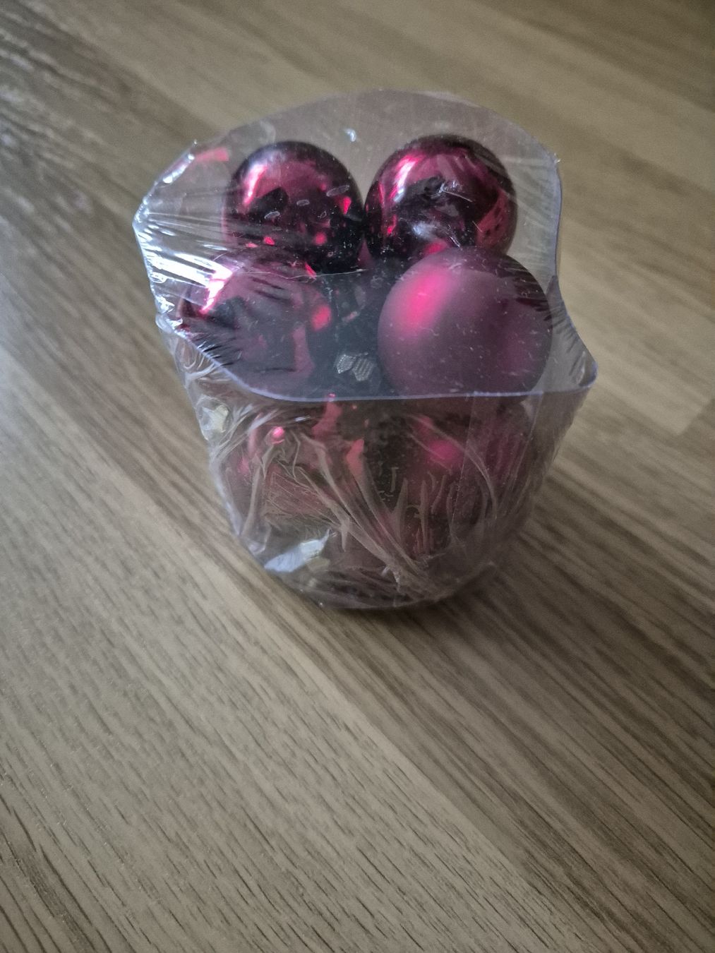 Migros Toutes les décorations: Weihnachtskugeln Christbaumkugeln Rot – D'occasion à Langenthal par Polarisstern 1