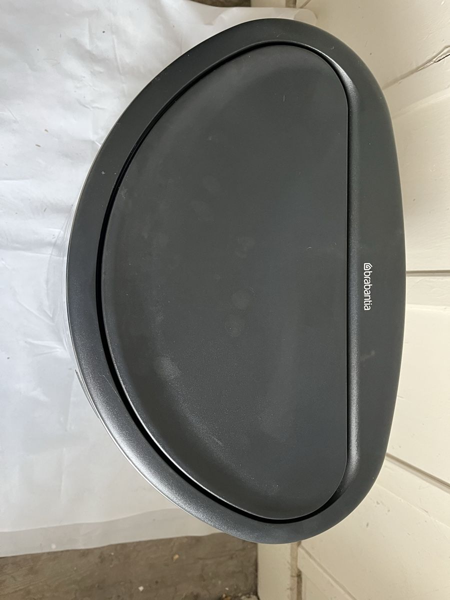 Brabantia Abfalleimer: Mülleimer Brabantia Touch 40-45L – Gebraucht aus Zürich von PaulHZurich 1