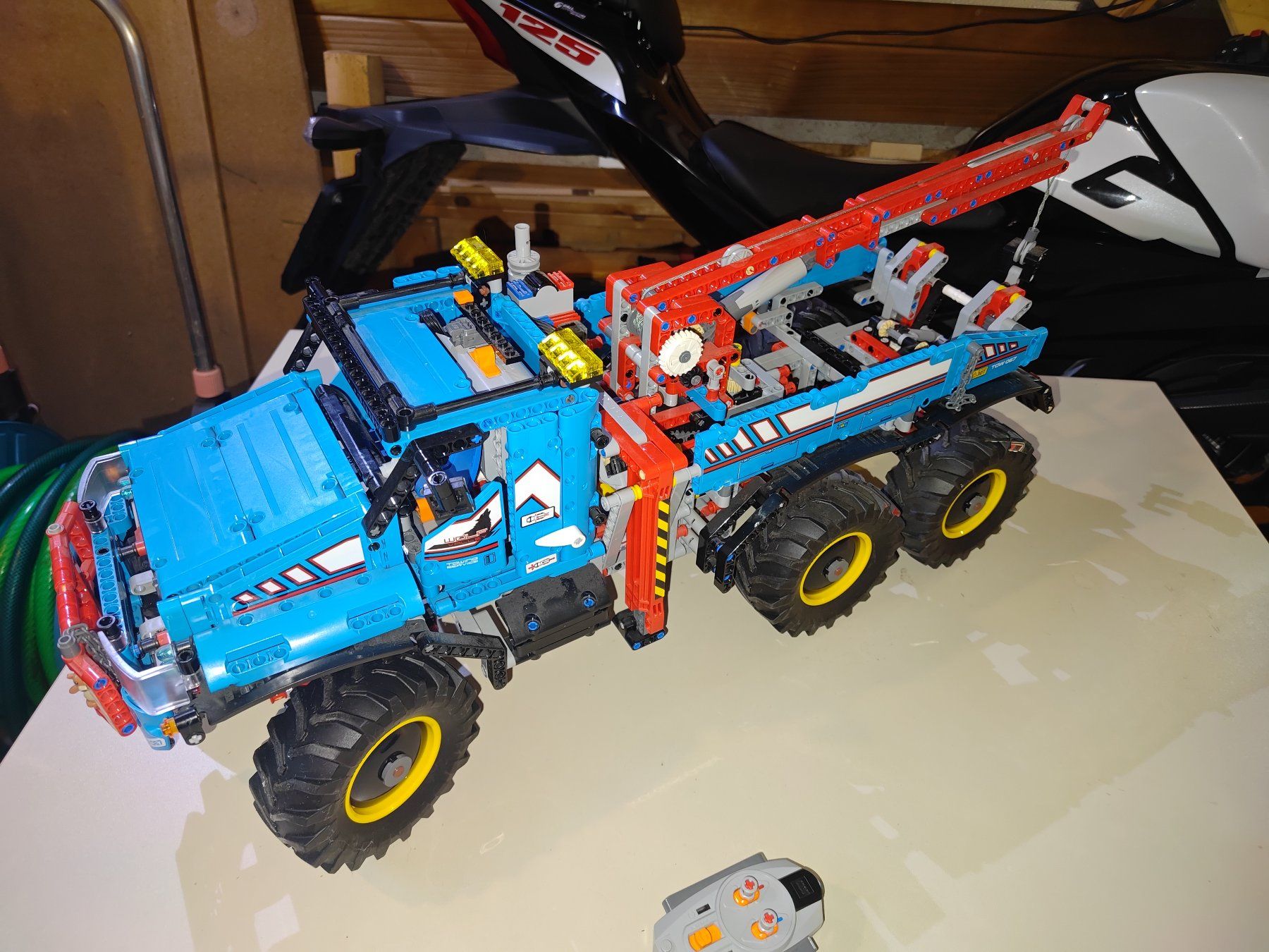 Lego Baukästen: LEGO Technic 42070 Allrad-Abschleppwagen – Gebraucht aus Koppigen von fab_ncg5