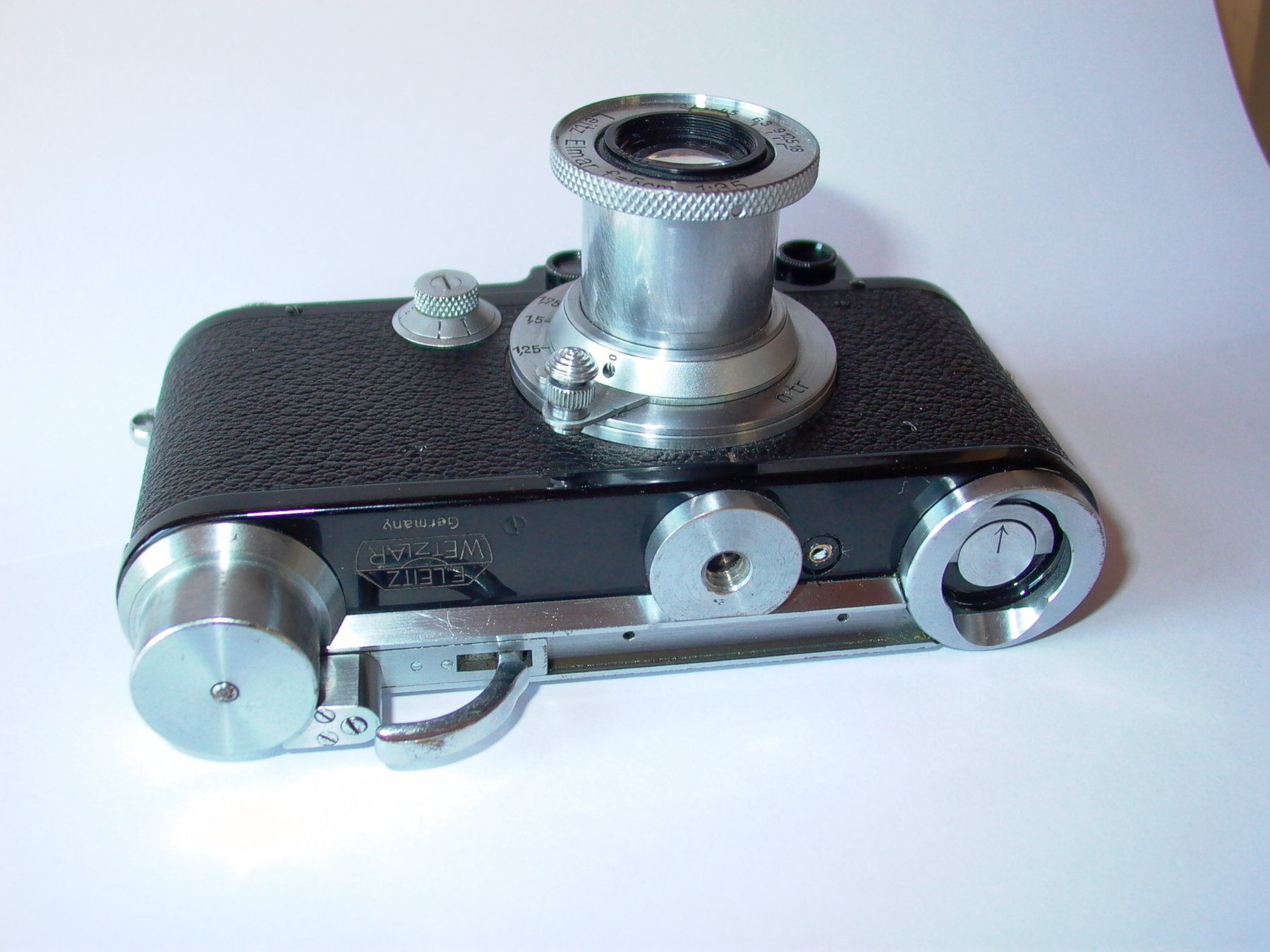 Leica Fotocamera: LEICA III nera con SCNOO nero – Usato da Calpiogna venduto da maloernox 2