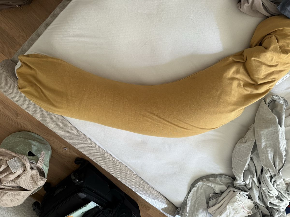 Theraline Cuscini: Pregnancy pillow  – Usato da Bern venduto da emm_nz6y