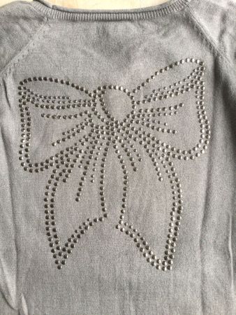 Pull gris motifs dos NOEUD en clous 5% Angora, taille S