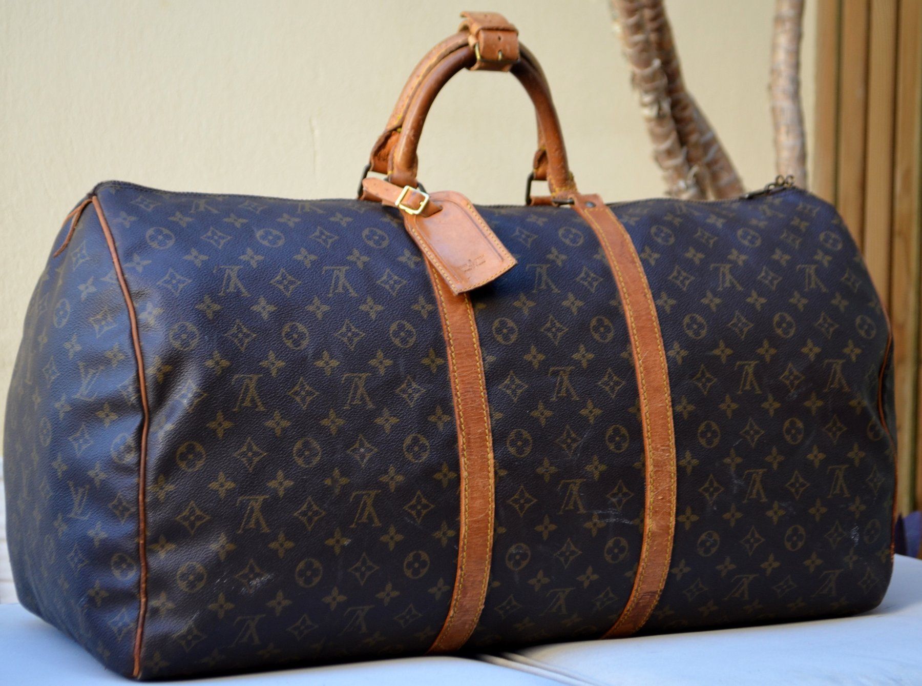 Louis Vuitton Taschen: Louis Vuitton Keepall 60 Monogram – Defekt aus Collonges von Auganien 1