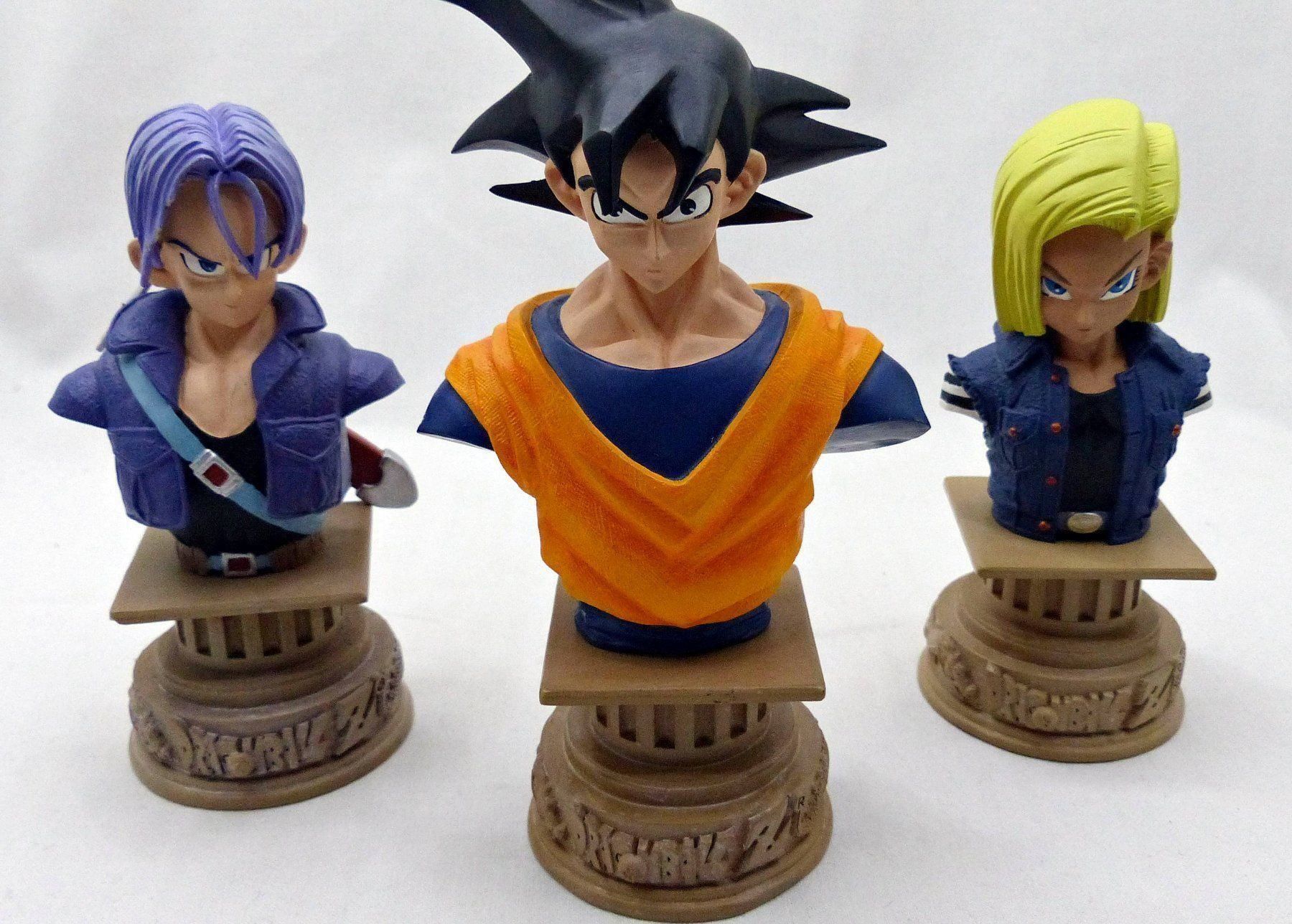 Statuette: 2001 DRAGONBALL Z LIMITED EDITION BUST GOKU TRUNK ANDROID 18 – Usato da Lugano venduto da YouWantUS