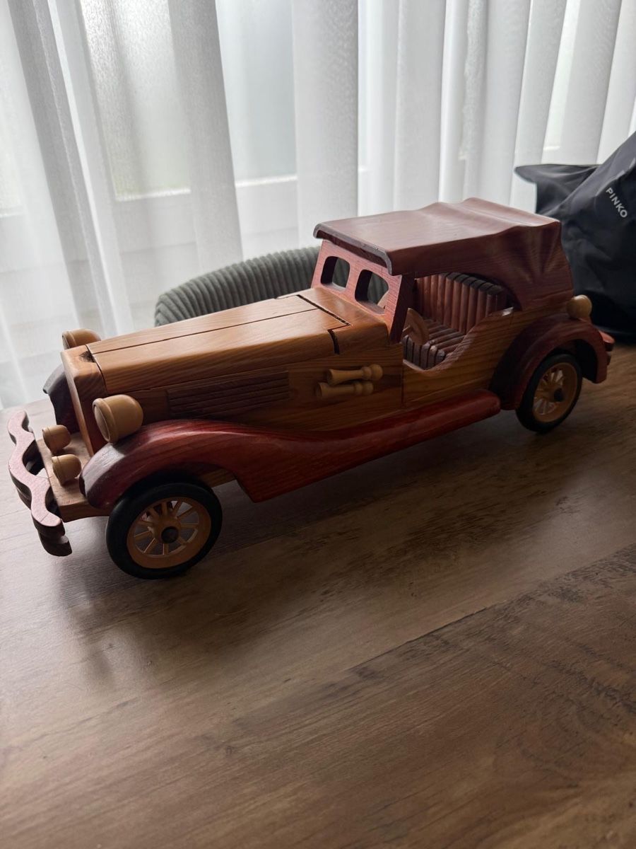 Mercedes-Benz Modellautos: Handgeferзtigtes Holzauto  – Gebraucht aus Dübendorf von olh_rs5r 2