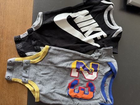 Nike & Jordan Baby Bodysuits, Grösse 60-70cm, Top Zustand!