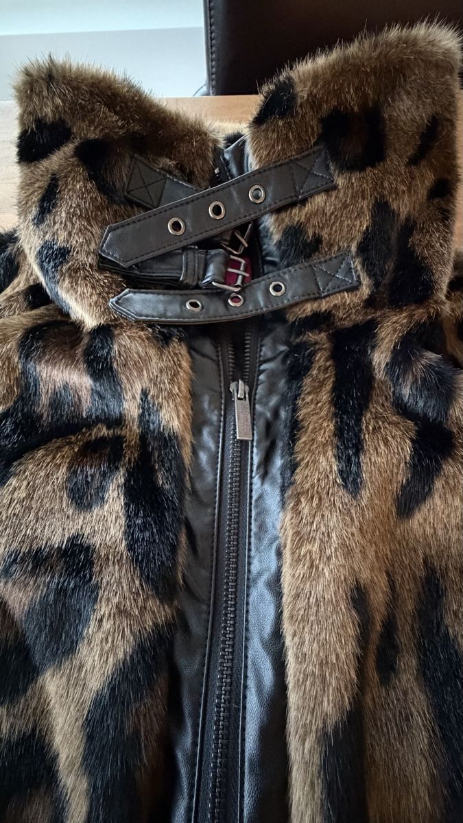 Giacche: Kunstfelljacke mit Leopardenmuster – Nuovo (secondo la descrizione) da Richterswil venduto da Dfdo 4