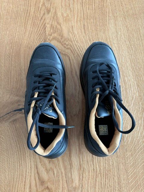 On Chaussures femmes: ON Damenschuh, 2 Paar – Neuf (Voir description) à Wauwil par willibilli 7