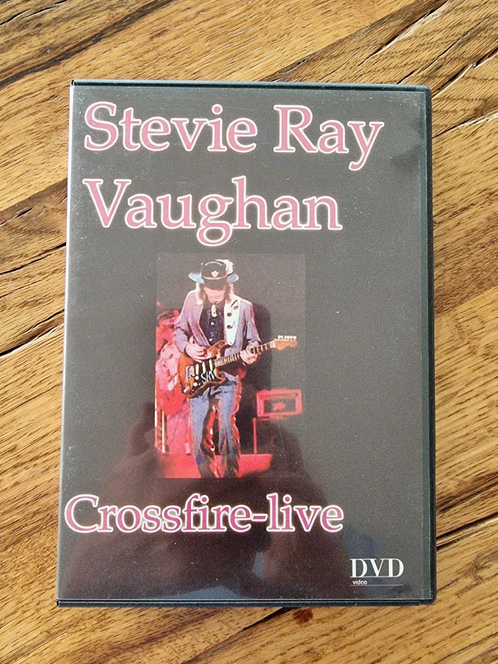 Tutti i DVDs: STEVIE RAY VAUGHAN CROSSFIRE LIVE DVD – Usato da Zofingen venduto da Tinpan
