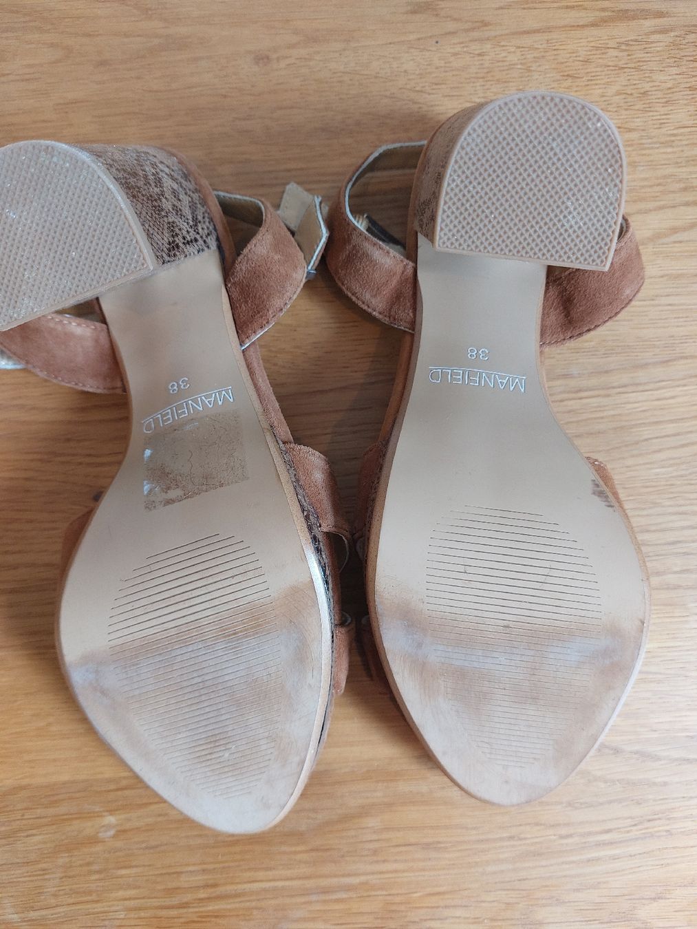 Scarpe da donna: Sandalen Gr. 38 – Usato da Hausen AG venduto da Emirfinn 2