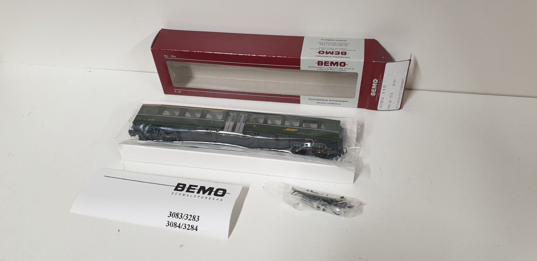 Bemo Modellini di ferrovie: Bemo RhB Mitteleinsiegswagen  3283 115 – Nuovo (secondo la descrizione) da Geroldswil venduto da TopTrain54 2