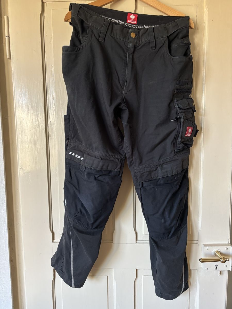 Engelbert Strauss Hosen: Engelbert Strauss Gr. 50 schwarz – Gebraucht aus Lyss von PlaneSpotter