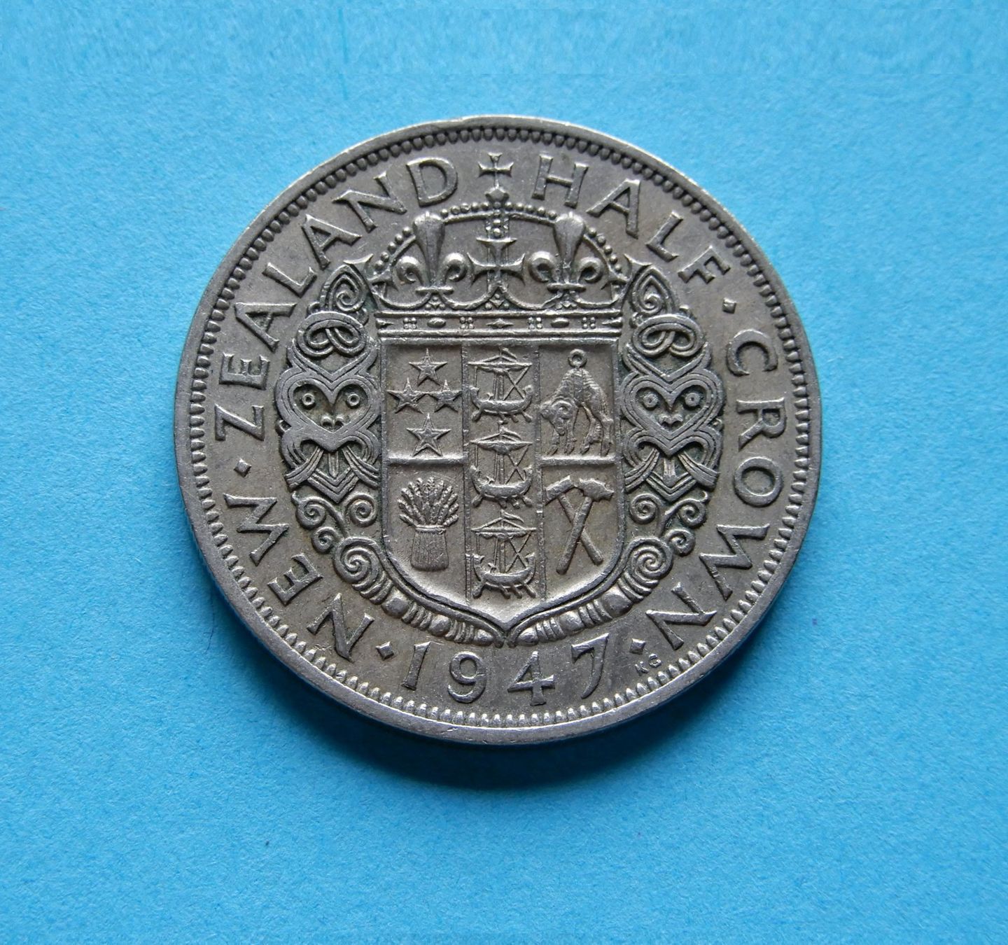 Tutti le monete: Münze Neuseeland Half Crown 1947 – Usato da Trasadingen venduto da Traadinger
