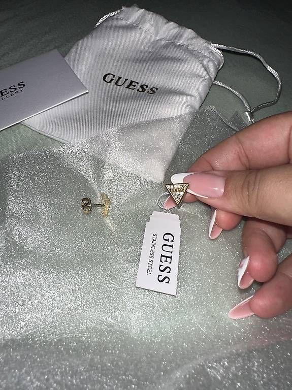 Boucles d'oreille: Ohrringe GUESS Original – Neuf avec emballage d'origine à Reinach AG par lunaakira 1