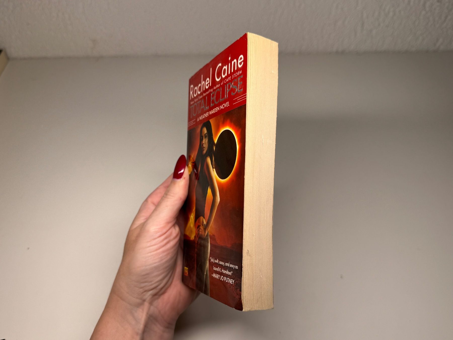 Libri: NOVEL: Rachel Caine, Total Eclipse – Usato da Grosswangen venduto da English_books 1