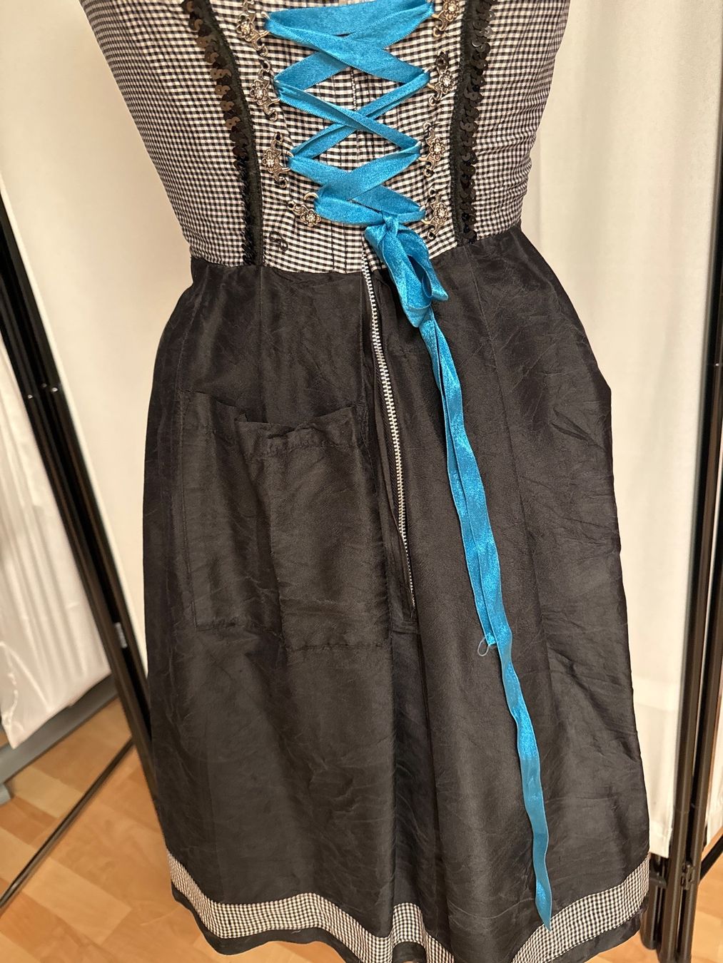 Krüger Vestiti: Dirndl Gr 32 Seide orig Steindl München – Usato da Oberweningen venduto da Jogi2 3