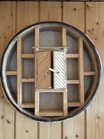 Rustikales Wandregal aus Holz (Weinfass-Design) – Ø 50 cm