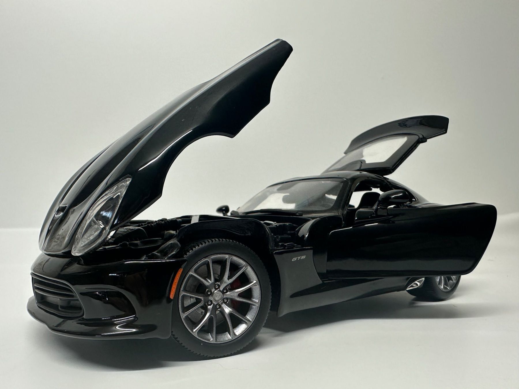 Dodge Modellautos: Dodge Viper GTS 1/18 (schwarz) – Gebraucht aus Ettingen von SwissHellcat 8