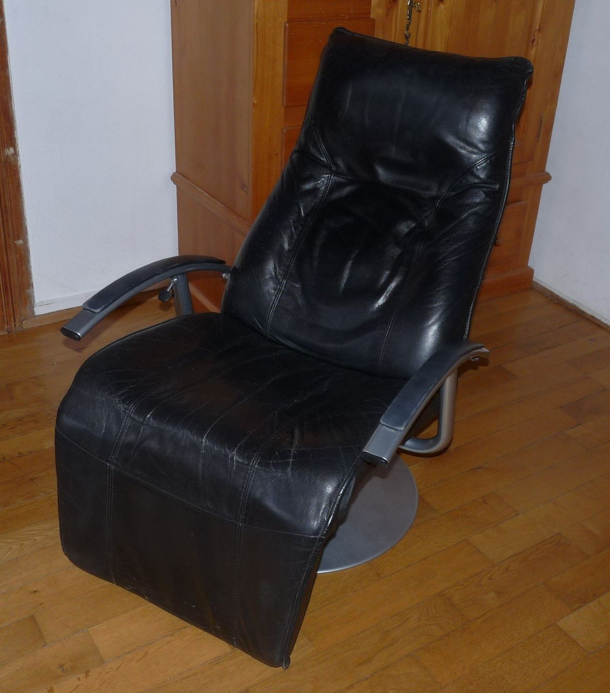 Sessel: Sessel schwarz Leder – Gebraucht aus Huttwil von mof_8dpq 2