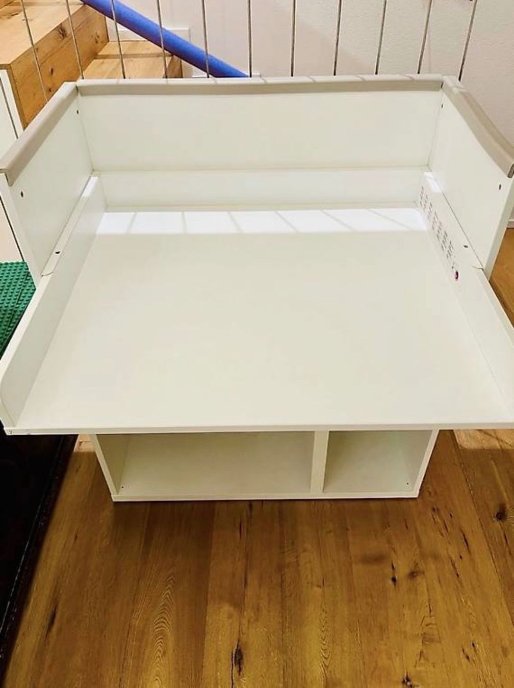 Ikea Fasciatoi & Accessori: Wickeltisch Ikea Smastad oder Schreibtisch – Usato da Thal venduto da Greentea1 1