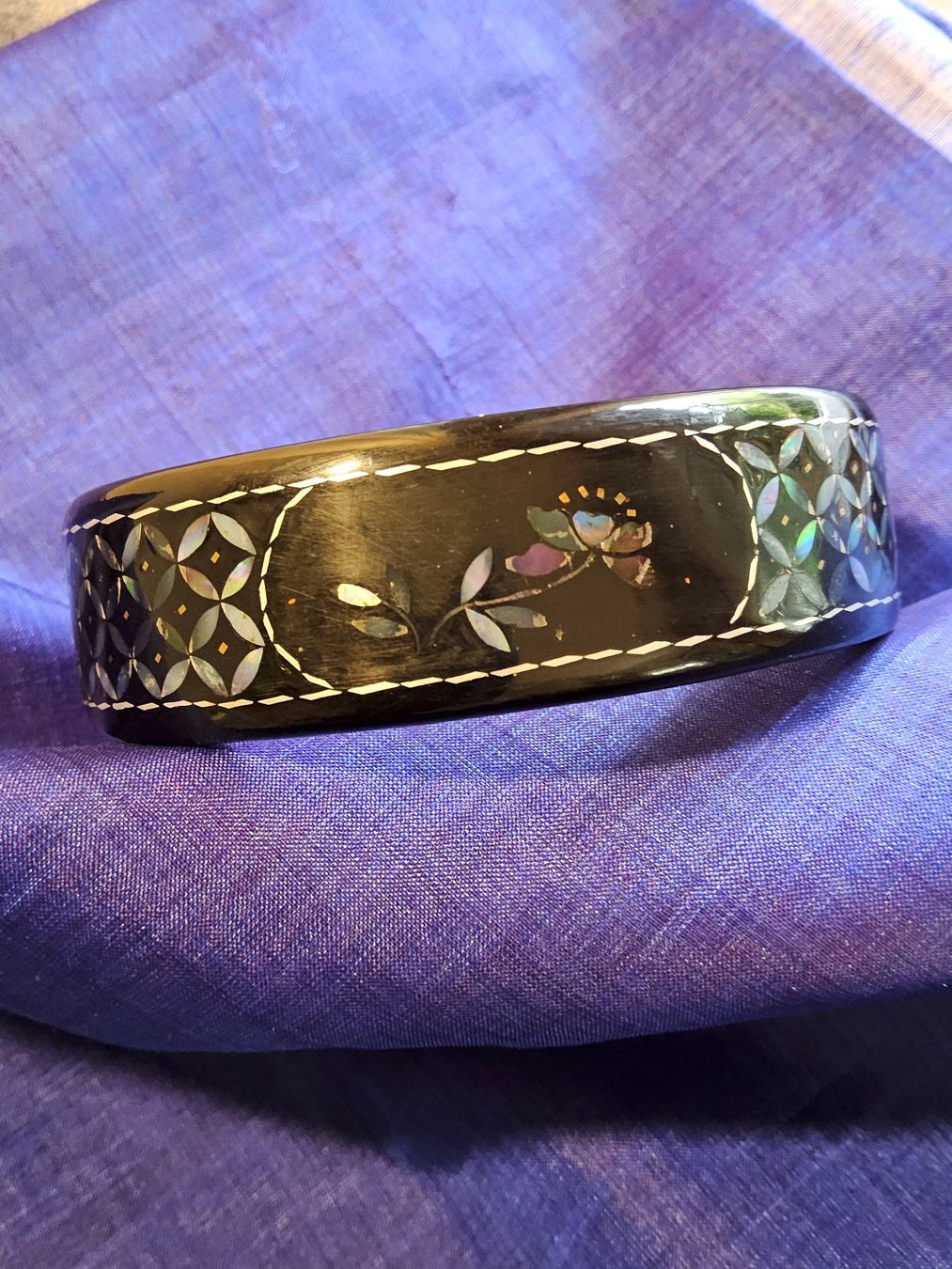 Armbänder & -reifen: Alter Handmade schwarzer Lack Perlmutt Armreif, China – Gebraucht aus Zürich von SciTec 8