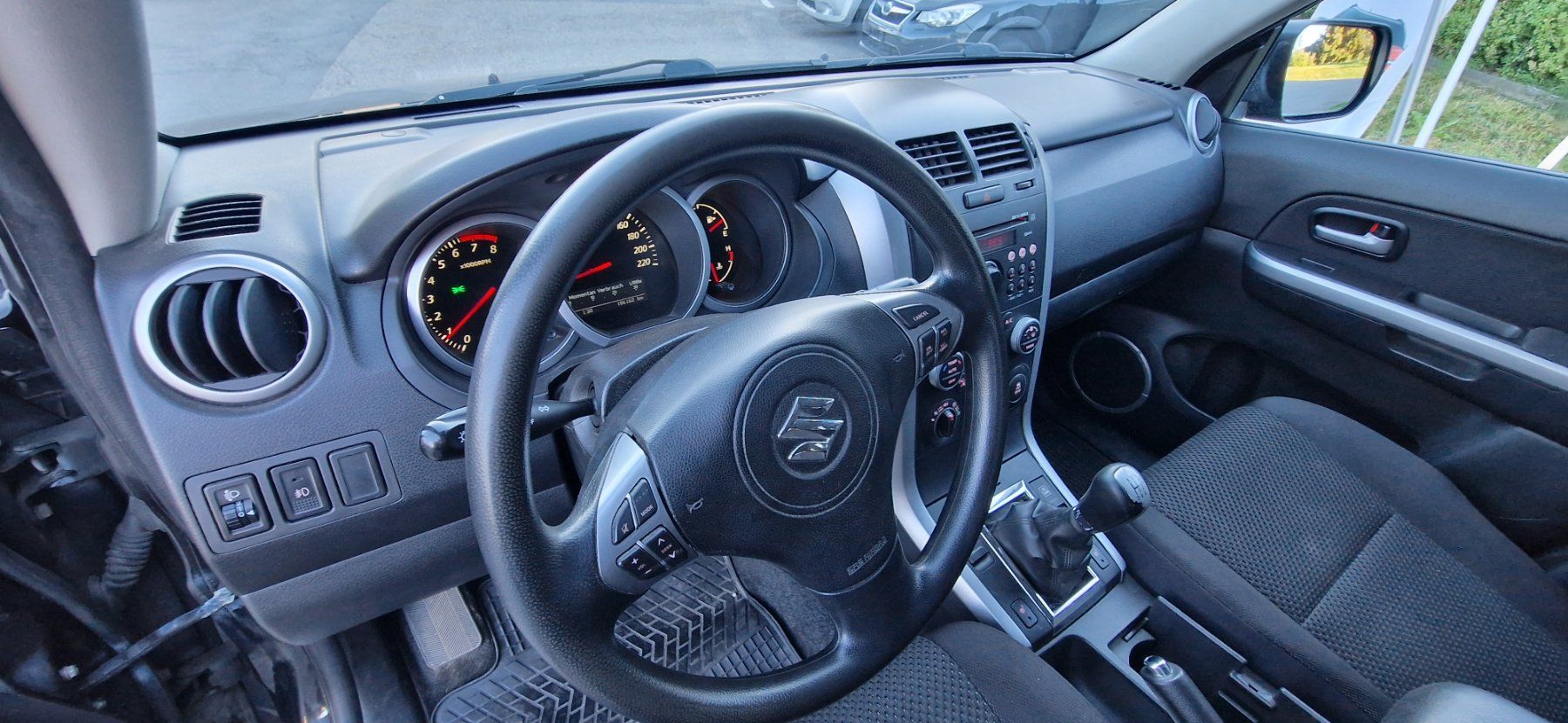 Suzuki Automobili: Suzuki Vitara 2.4 4WD – Usato da Escholzmatt venduto da Hdy6182 5