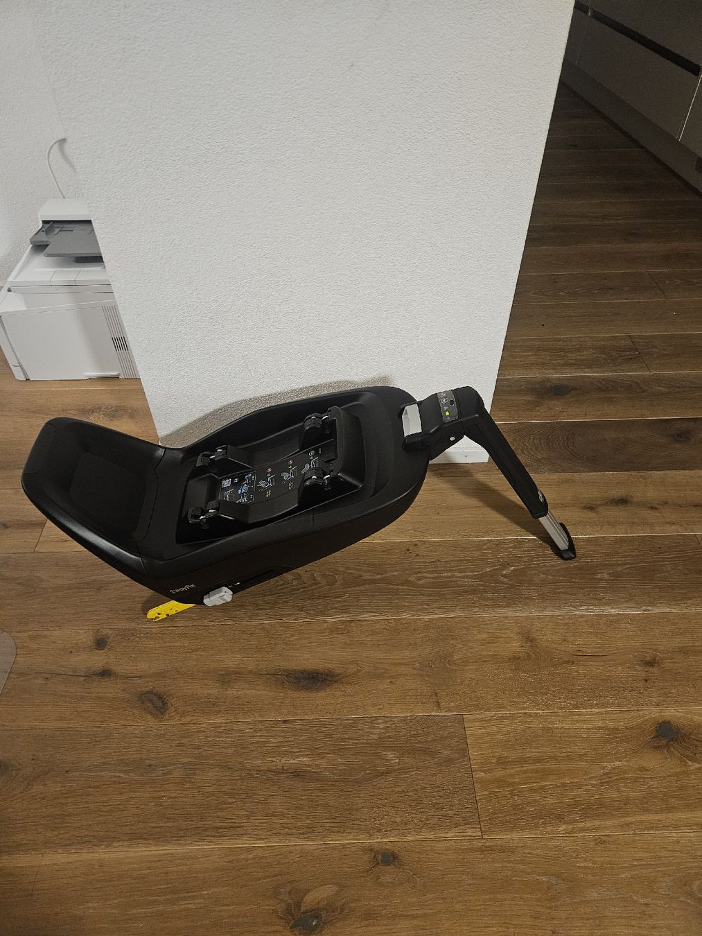 Maxi-Cosi Sièges auto: Maxi Cosy Schale und Isofix Basis – D'occasion à Horw par Melvin1981 6