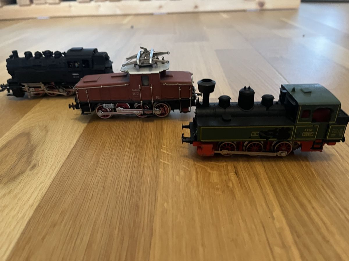 Märklin Modellini di ferrovie: Märklin HO Eisenbahnanlage Sammlung – Usato da Zürich venduto da du_bois