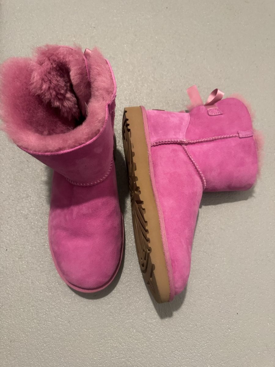 Ugg Scarpe da uomo: Pinke Ugg Boots mit Schleife – Nuovo (secondo la descrizione) da Luzern venduto da wet_7bm6 1