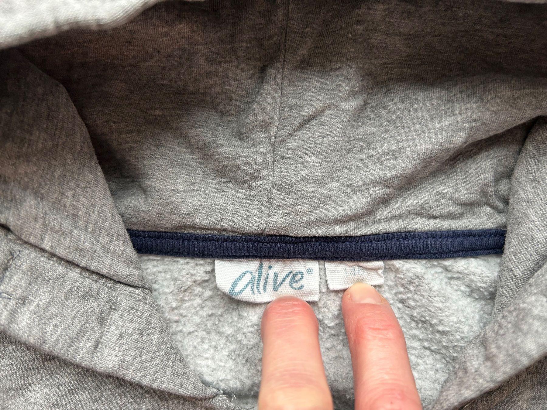 Maglioni & Felpe: Kinder- Pullover ALIVE grau 146 – Usato da Grub AR venduto da DukeStatham 2