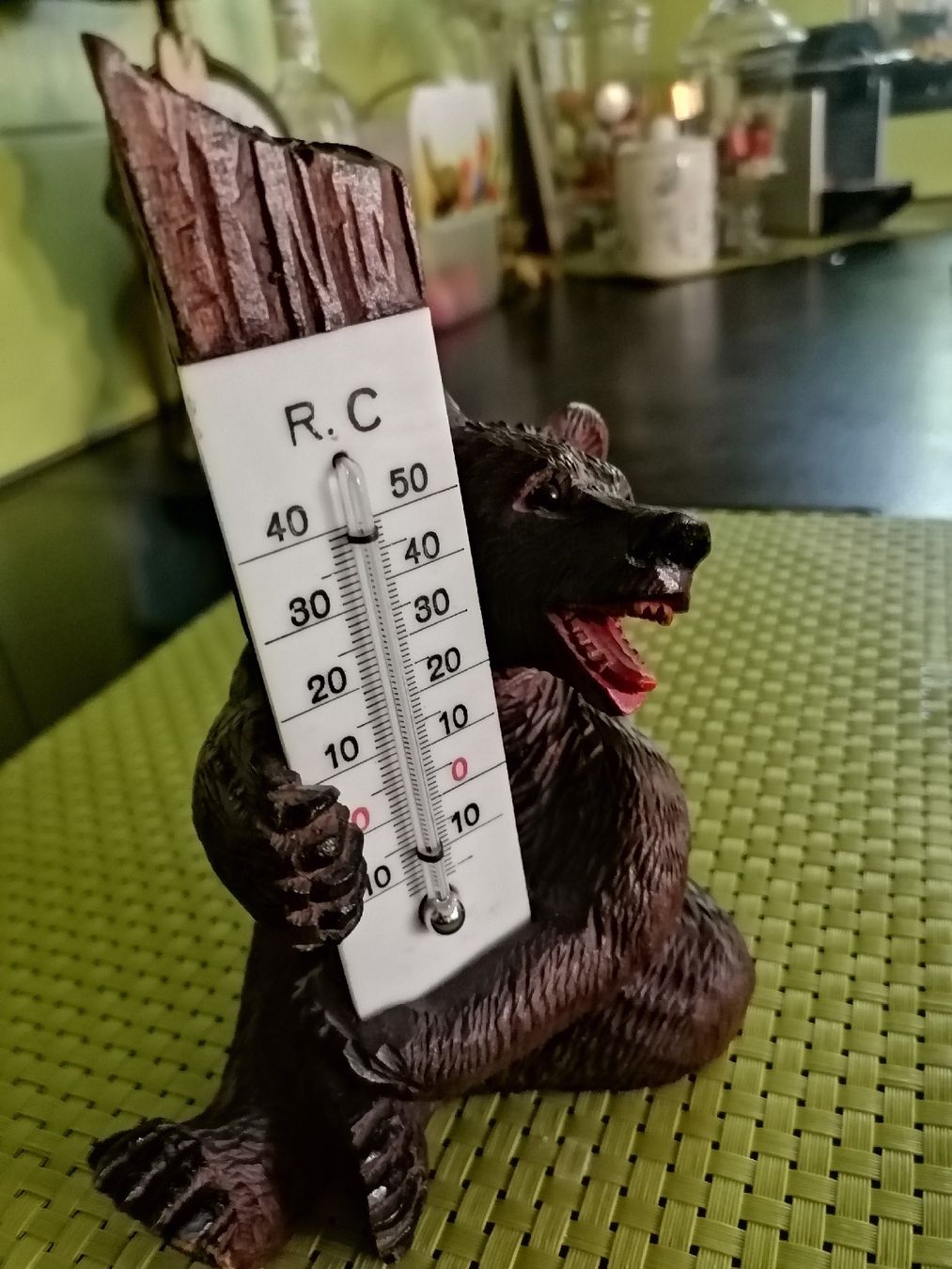 Figurines: Brienzer Bär mit Barometer – D'occasion à Biberist par troedlerheinz 1