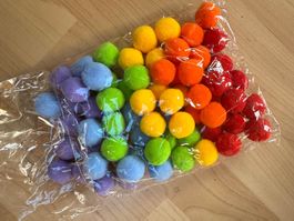 66x Filz Pompom Bällchen  24mm   für Allerlei Kreative Ideen
