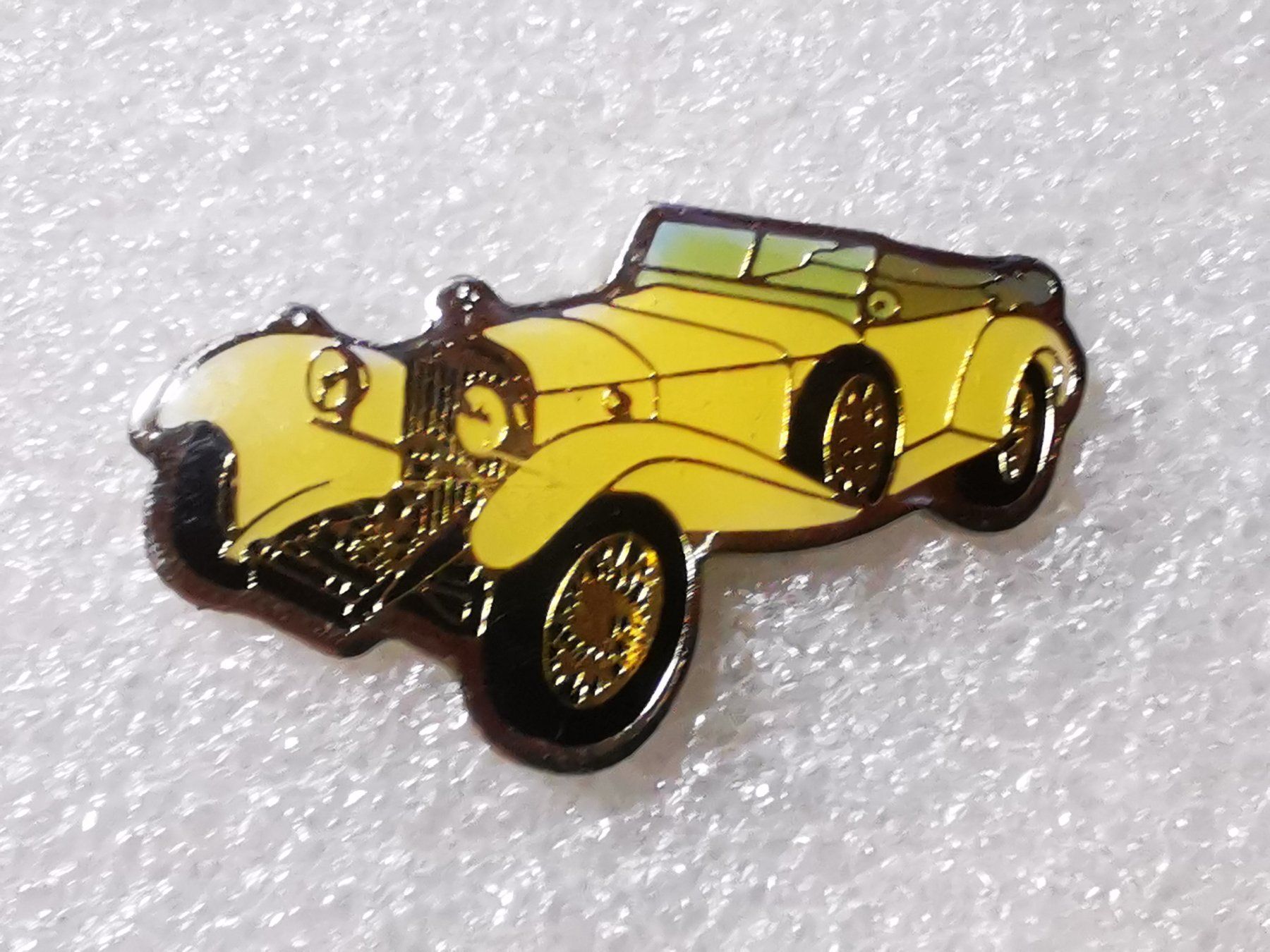 Placchette & Badge: Ansteckpin 126: Auto Oldtimer – Usato da Oppligen venduto da Pin-Fall-Shop
