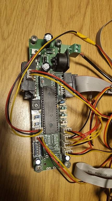 Componenti elettronici: Interface Z 16 sensors to midi 8 analog / 8 digital – Usato da martigny venduto da julienperret 1