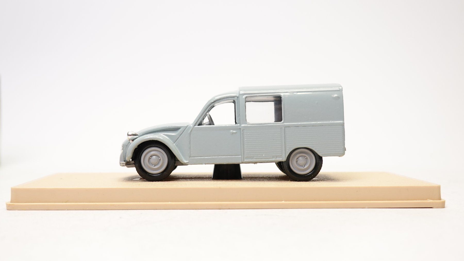 Vitesse Modellautos: e16 Eligor 1320 Citroen 3 CV 1964 – Gebraucht aus Thun von evinka_gmbh 1
