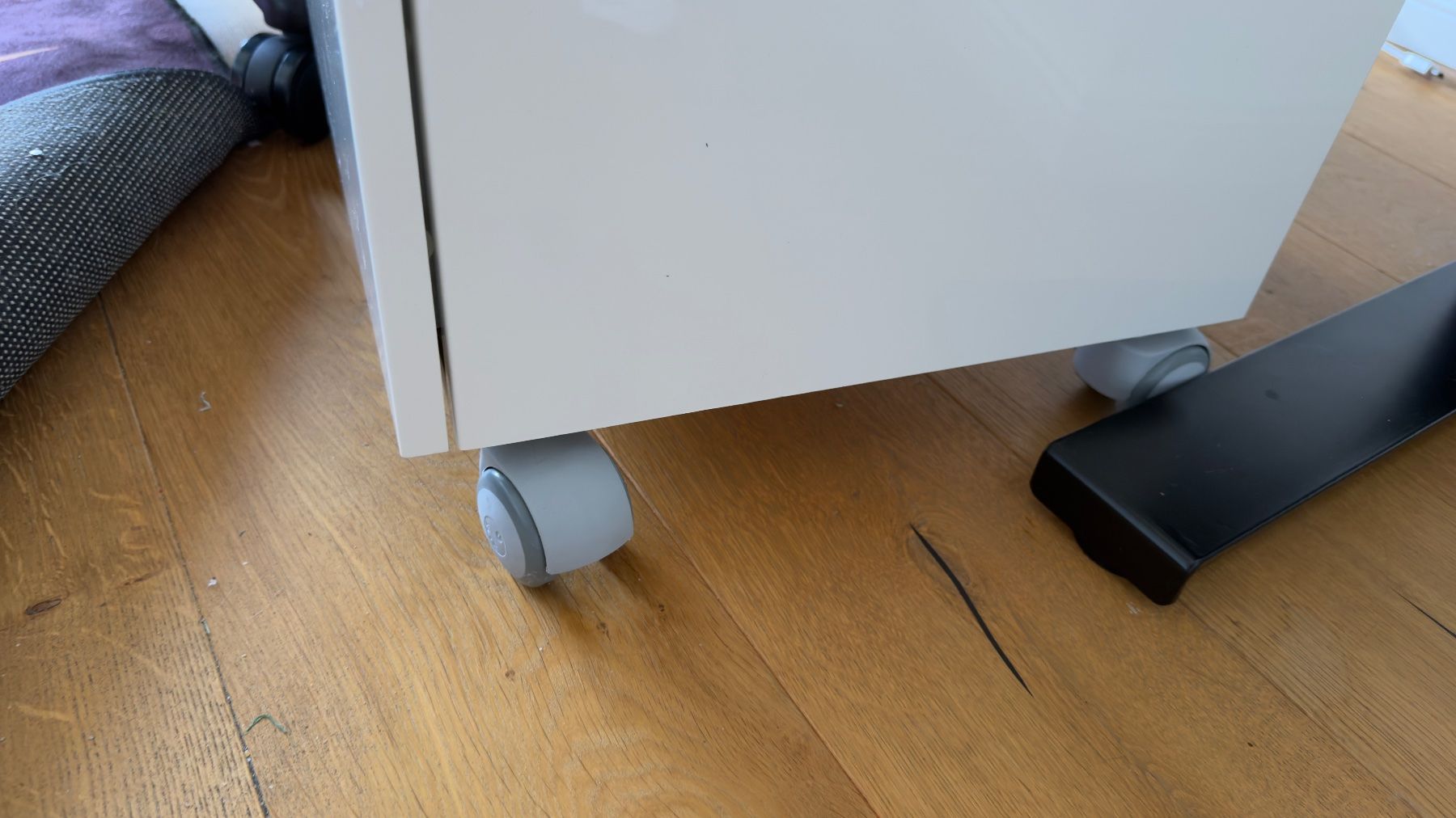 Ikea Scrivanie: Homeoffice-Set: Schreibtisch, Rollcontainer, Hocker – Usato da Hünenberg See venduto da bobby0102 5