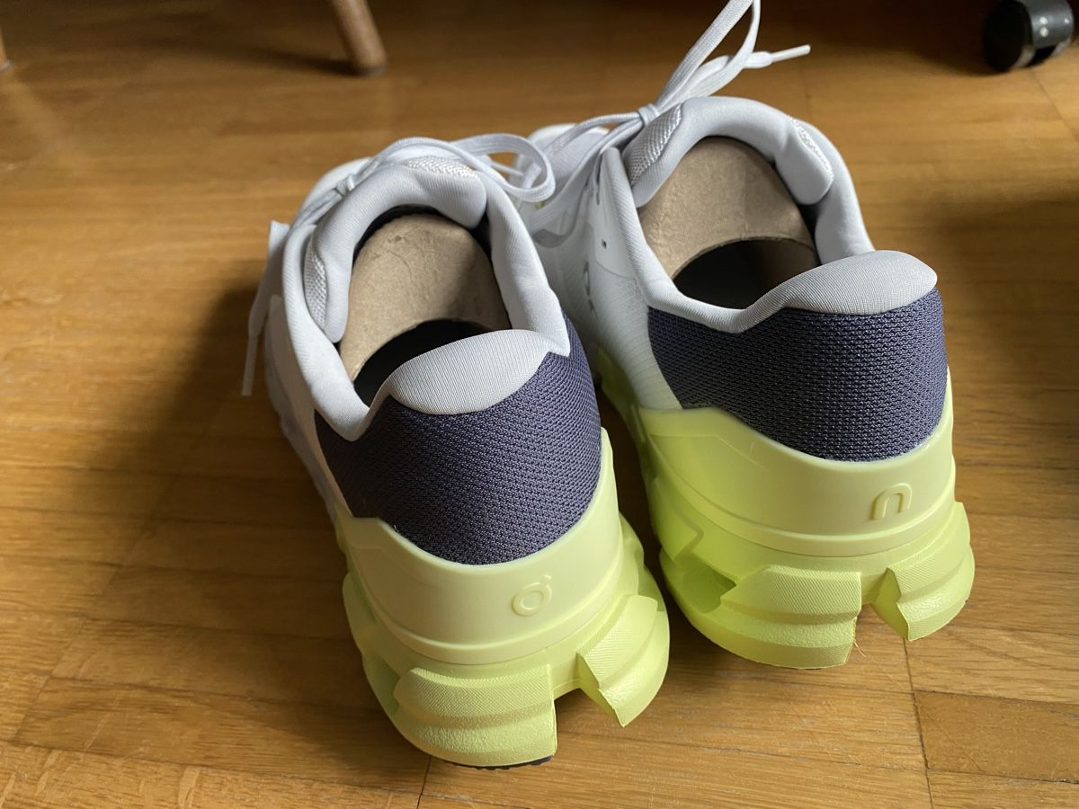 Scarpe da uomo: On Cloudflyer 4 Grösse 42.5 – Nuovo (secondo la descrizione) da Stäfa venduto da Clandestino04 2