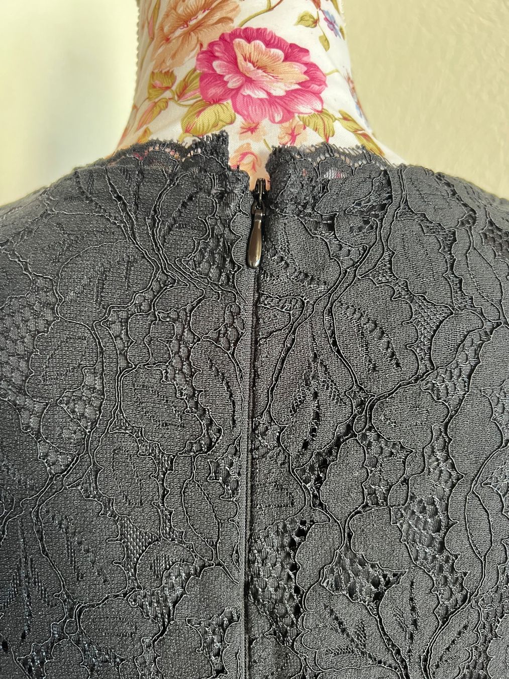 H&M Vestiti: Damen Kleid schwarz mit Spitze – Usato da Chur venduto da van_hnc6 4