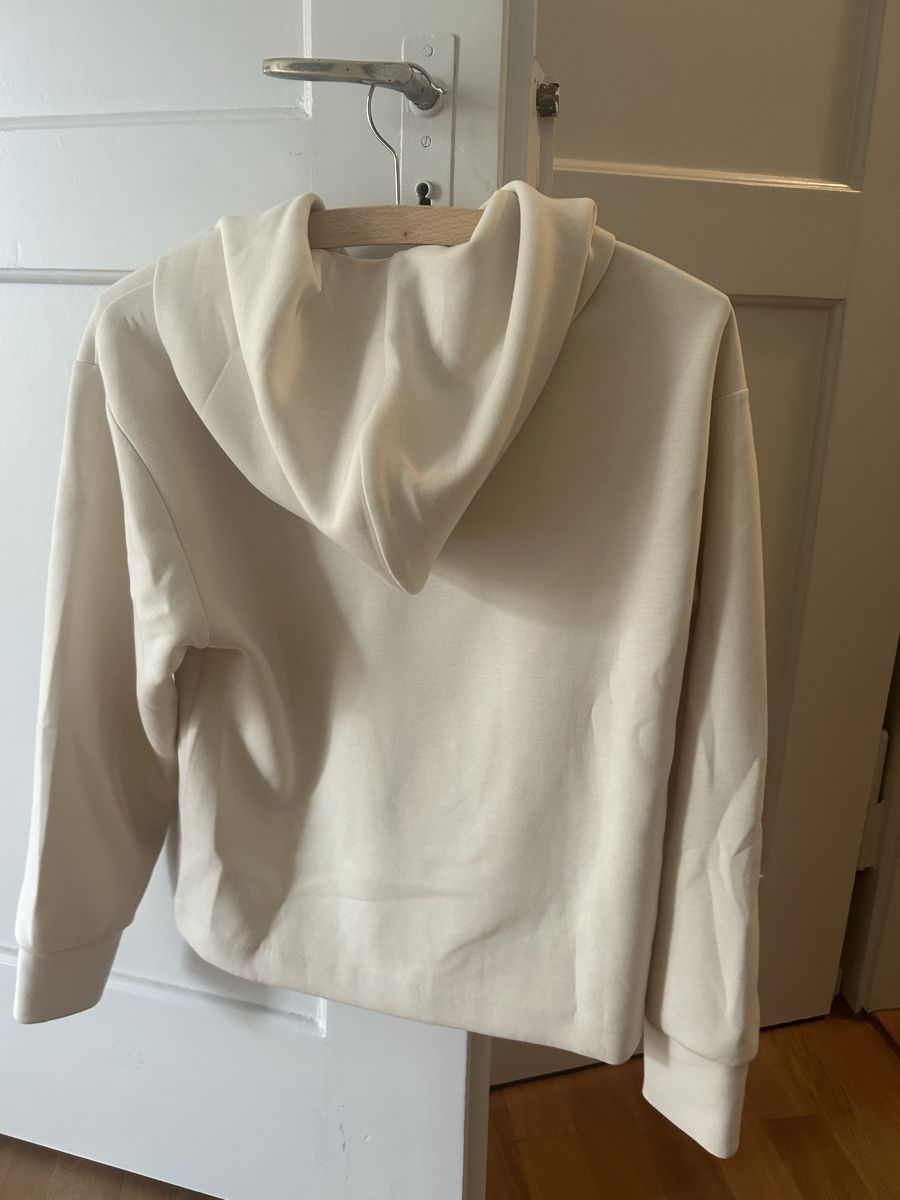 Uniqlo Maglioni & Felpe: UNIQLO Sweatshirt – Usato da Zürich venduto da mar_6xcq 1