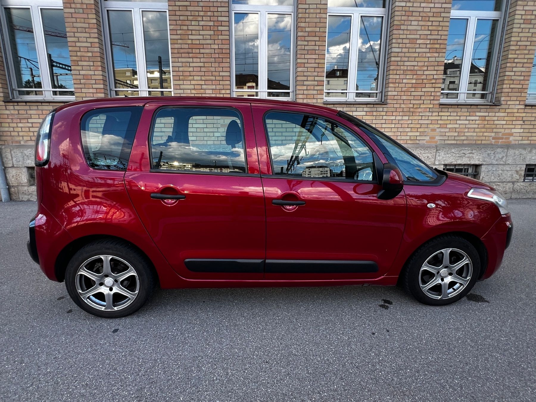 Citroën Automobili: Citroen Picasso C3 – Usato da Zürich venduto da Multistiva 4