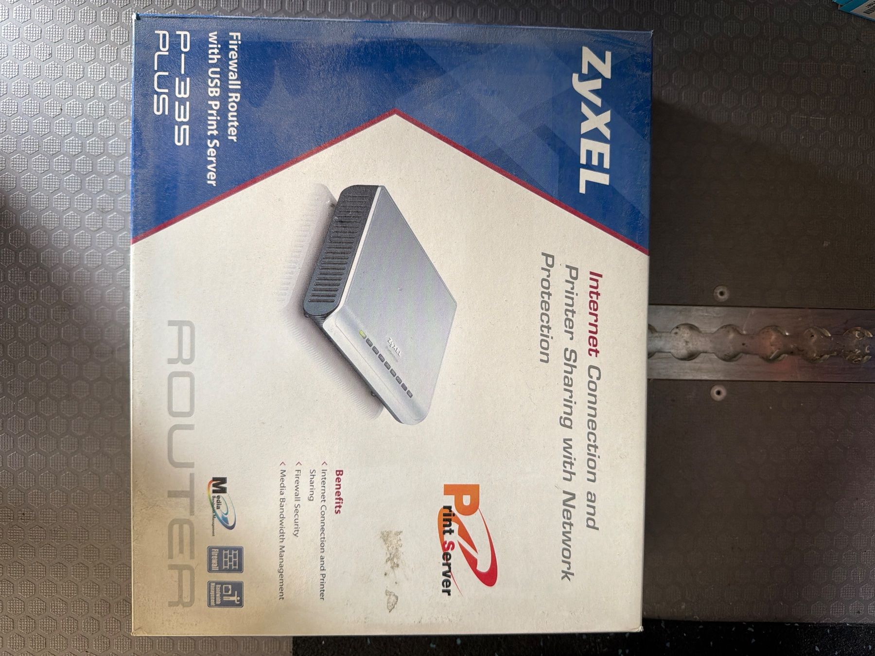 Modem & Router: Zyxel P-335 Plus Firewall Router Print Server neu – Usato da Muhen venduto da Thepacemaker