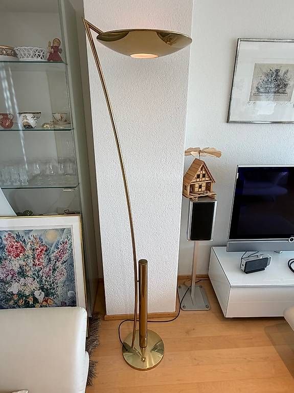 Lampen: Stehlampe Messing guter Zustand – Gebraucht aus Herrliberg von jun_rl8h