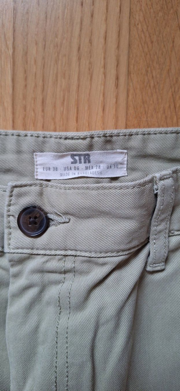Stradivarius Pantaloni: Stradivarius, pantalon cargo – Nuovo (secondo la descrizione) da Lussery-Villars venduto da pousinete02 2